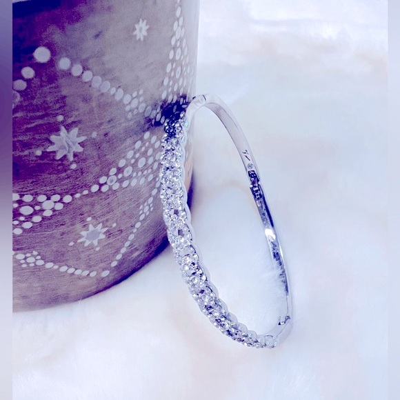 You're Invited Silver Tone Crystal Accent Bangle Bracelet NWOT - Picture 4 of 4